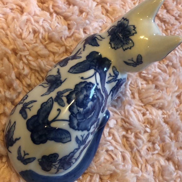 Ceramic cat. No markings. Heavy. - Picture 4 of 6